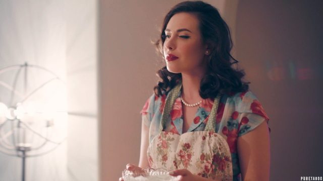 Ngentot Liar – Whitney Wright, Casey Calvert Pulang Kampung, Sange Berat Banget