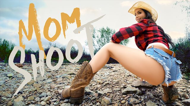 Sang Cowgirl Menggila Pada Batang Kejantanannya