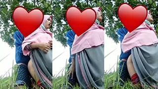 Ukhti Digebrak Di Kebun, Teriak “aduh Dalem Banget” Sambil Mengerang Nikmat