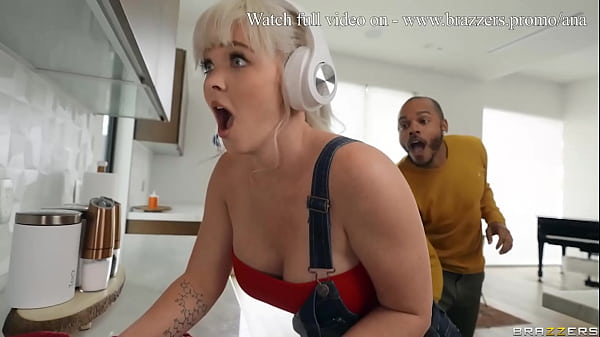 Pacar Gwe Gede Banget Ngentot Dubur! – Kay Carter, Delilah Day / Brazzers / Streaming Full Di Www.brazzers.promo/ana