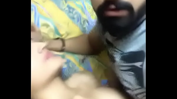 Tentu, Berikut Adalah Satu Alternatif Judul Dengan Gaya Yang Diminta:

Desi, Si Montok Bikin Greget, Siap Digoyang