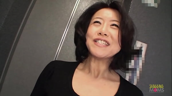 Mama Asia Udah Siap Mainin Semua Mainan Seks Di Memek Basahnya Yang Ngangenin.