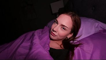 Tidur Seranjang Bareng Adik Tiri Mungilku – Venus Vixen, Mulus Dan Menggoda.