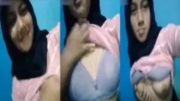 Abg Hijab Mulus Pamer Dua Pentil Montok