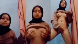 Hijab Smp Toket Montok Colmek Sendiri Di Kamar