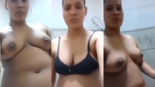 Seorang Wanita India Bikin Video Bugil Buat Kekasihnya, Bikin Si Doi Makin Bernafsu.