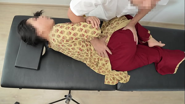 Bikin Leher Kamu Tegang? Cobain Pijat Hot Indian Desi, Badan Mulus Siap Bikin Kamu Klepek-klepek