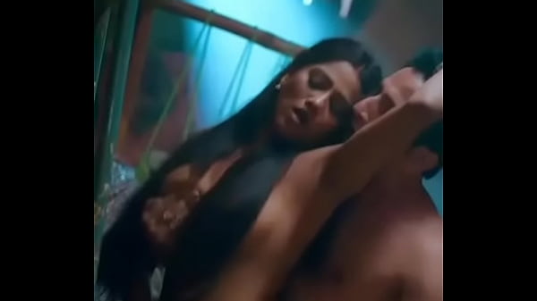 Gadis India Desi Lagi Manjain Pacarnya, Bikin Suasana Makin Panas Dan Basah.