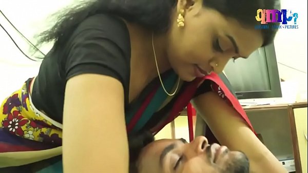 Ibu Rumah Tangga India Main Gila Sama Programmer Tampan, Rahasia Panas Di Balik Layar Laptop