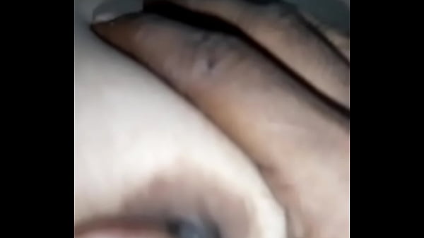 Hiru Bhabhi Sange Gosip Panas, Badan Basah Keringetan.