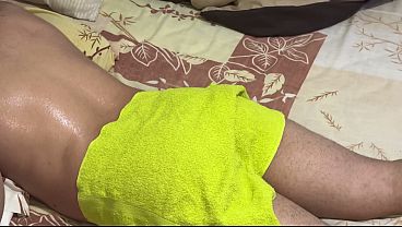 Mertua Montok Bokong Gede Bantu Mantu, Pijatannya Malah Bikin Panas Dan Berujung Ngentot.