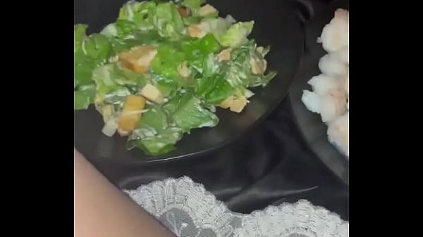 Gadis Muslim Mainin Makanan Buat Colmek – Kompilasi Mesum Ala Los Angeles, Cewek Arab Polos Minta Digituin.