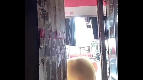Bokep Indonesia, Udah Gak Sabar Jemur Baju, Malah Disuruh Ngentot