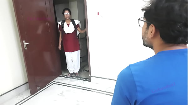 Cerita Sex Hindi: Cewek Bengali Polos Digilir Orang Asing Di Dalam Kubangan Nikmat