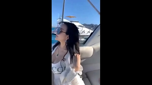 Cewek China, Keliatannya Sih Gitu, Bikin Makin Pengen