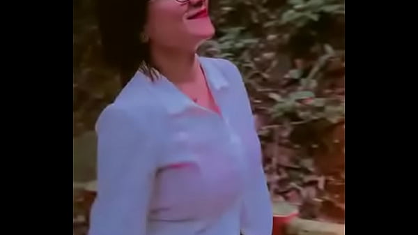 Desi Cewek Babita, Goyangannya Bikin Makin Pengen.