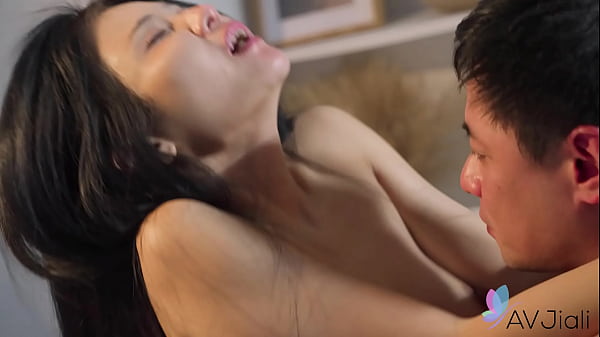 Istri Rumah Tangga China, Xian’erai, Dicolok Kontol Keras Dan Nikmatin Banget.