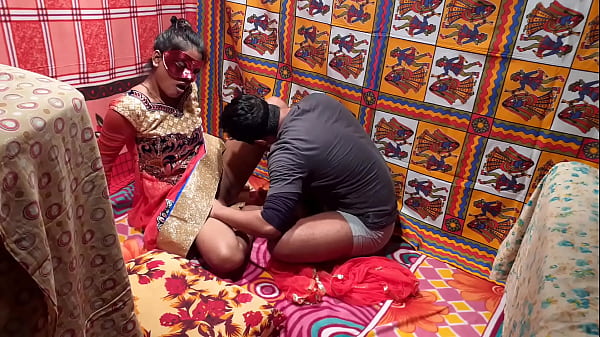 Nikmatin Ngentotnya Suami India Sama Bini Desi Yang Lagi Horny Banget