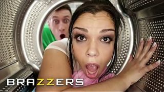 Tergoda Sampai Nekat, Para Bintang Brazzers Nge-bugil Gila Dalam Adegan Mampet Yang Berujung Ngentot Brutal