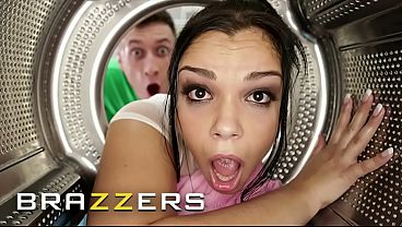 Tergoda Sampai Nekat, Para Bintang Brazzers Nge-bugil Gila Dalam Adegan Mampet Yang Berujung Ngentot Brutal