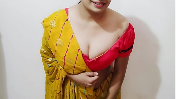 भाभी ने देवर को हाथ से खेलते पकड़ा, फिर उसके मोटे लंड से जोरदार चुदाई (हिंदी आवाज)