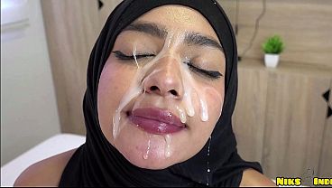 Bocah Hijaab Kesayangan Abang Dikocok Keras Sampe Pancut Bebas