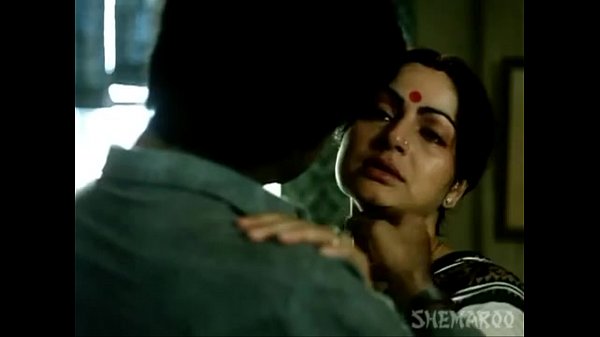 Rakhee Ngewe Panas Banget – Paroma – Film Hindi Jadul (360p)