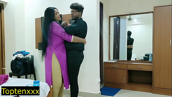 Ibu Rumah Tangga India Seksi Main Ngewe Dengan Suara Hindi Yang Jelas Bikin Makin Panas.