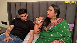 Bhabhi Garmi Mein Desi Launde Ke Saath Kuttiya Jaisi Chudai (hindi Audio Mein)