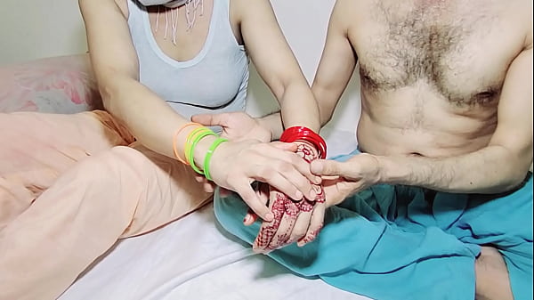 Punjabi Muslim Bhabhi Di Gand Mar Raha Hai, Devar Ne Bade Gaand Chod Di Doggy Style Mein, Hindi Audio Ke Saath