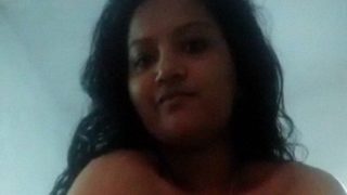 Video Montok Cewek Malayali Bugil Habis, Goyang Gak Pakai Baju.