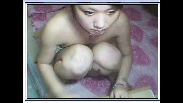Cewek China Mungil Buka Kaki Di Depan Kamera, Bikin Makin Greget.