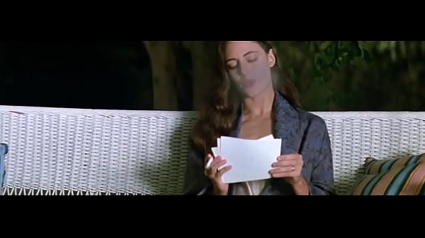 Patricia Healy, Bulan Cina 1994, Bikin Melek Panas Dan Basah.