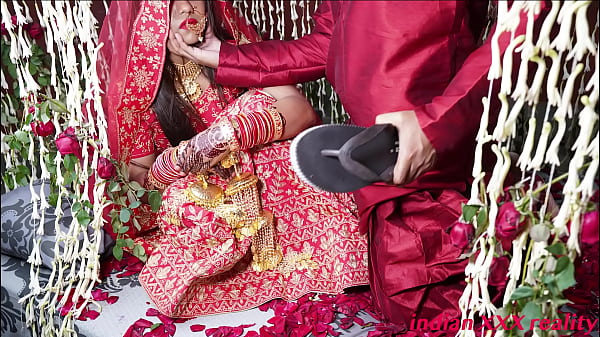 Saat Malam Pertama Pernikahan India, Tubuhmu Basah Kuyup Dan Siap Digilas Nafsu Liar.