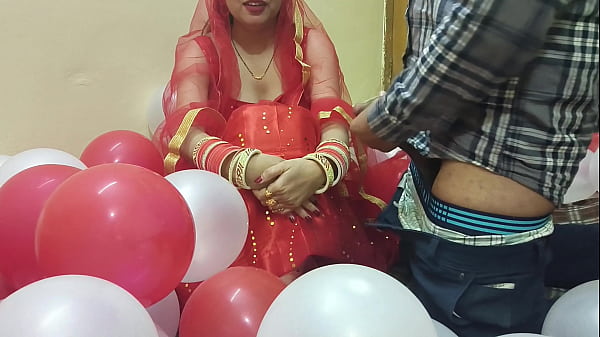 Malam Pertama Istri Baru Yang Seksi Dan Menggoda Digarap Kasar Suami Di Gaya Hindi
