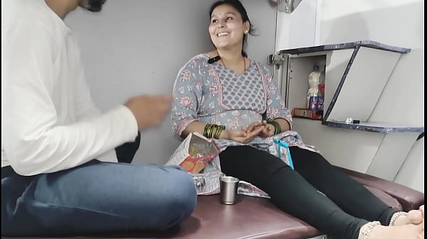 Ibu Tiri Ngeseks Di Kereta Dari Kashmir Ke Kanyakumari, Bikin Basah Sepanjang Perjalanan.