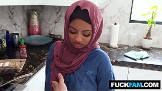 Ebony Hijabi Cewek Belajar Nakal Bareng Hadiya Honey, Allen Swift