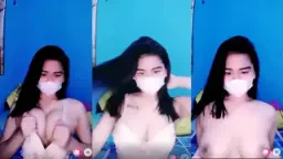 Nindy Remes Pamer Toket Bulat Bikin Tergoda