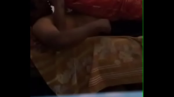 Desi Istri Nungging Di Atas, Gerakannya Bikin Makin Pengen