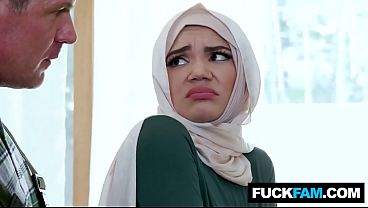 Ngentot Pertama Hijab Mulus Bareng Tukang Ledeng Gagah, Naudi Nala & Jason Sarcinelli