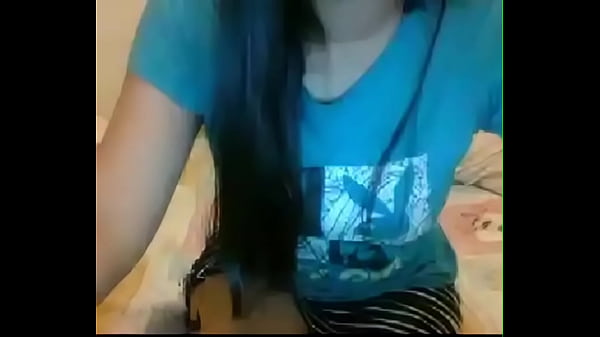 Ngentot Bareng Cewek Indonesia Seksi Di Camfrog, Makin Lihat Makin Pengen Colok.