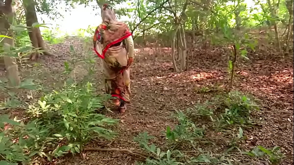 Malam Natal Di Hutan, Desi Radhika Siap Merasakan Seks Paling Liar Dan Panas Yang Pernah Ada.
