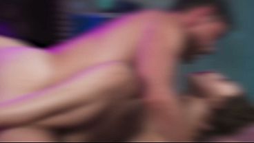 Brunette Rusia Berfishnets Mabuk Kontol Tebal Di Semua Posisi Erotik